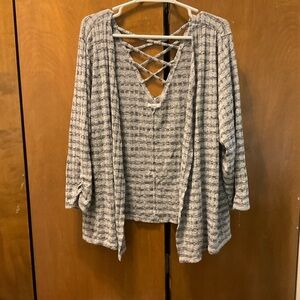 🥳 Maurice’s Gray Striped Women's Cardigan Sweater